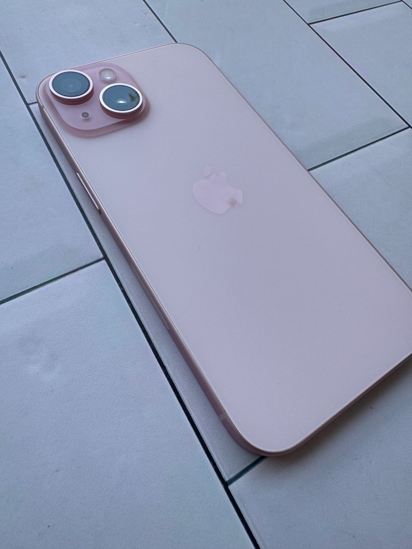 iPhone 15 Rosado - 128GB, 100%🔋