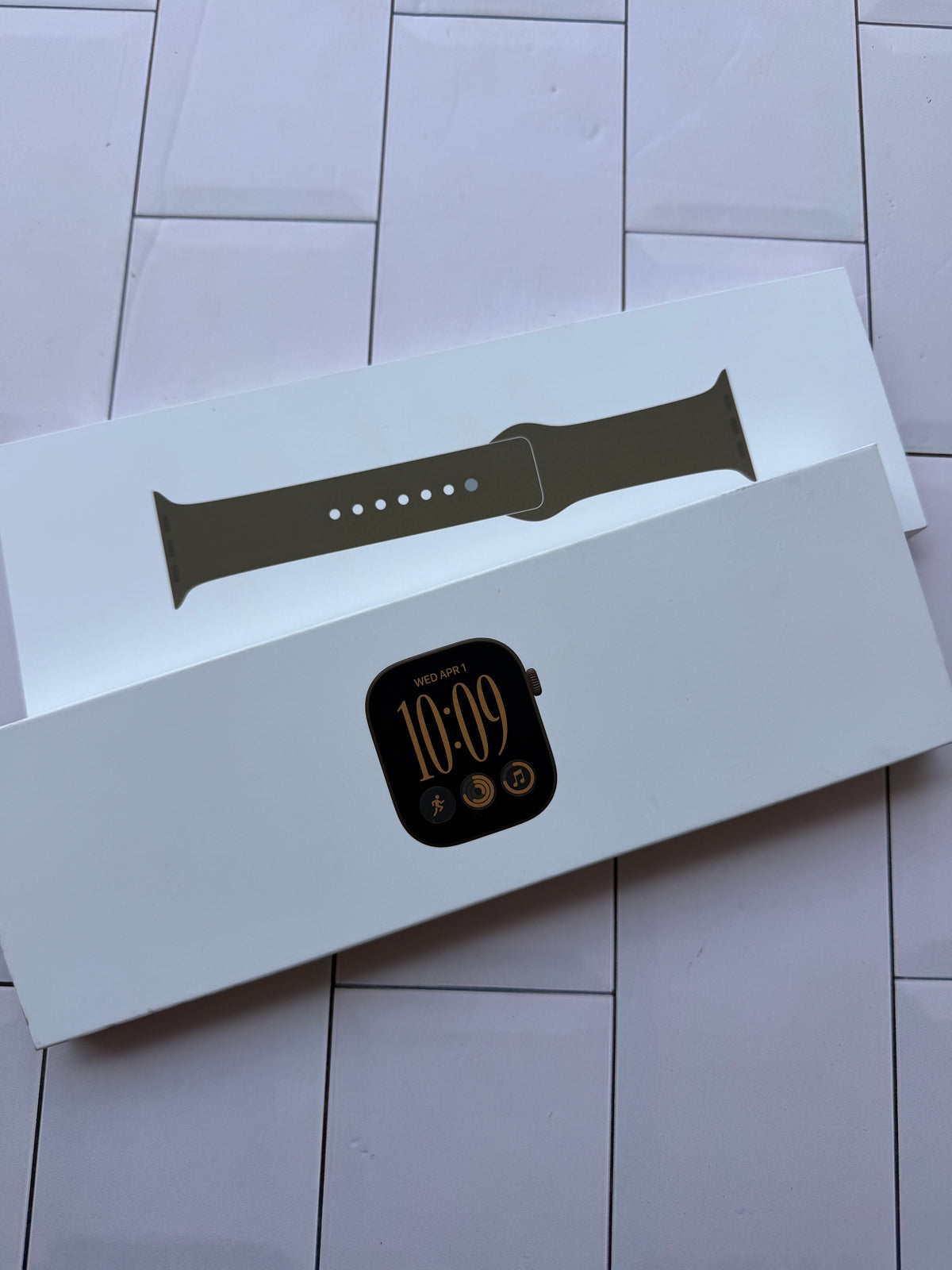 AppleWatch Series 12 - Dark Bronze, 42mm
