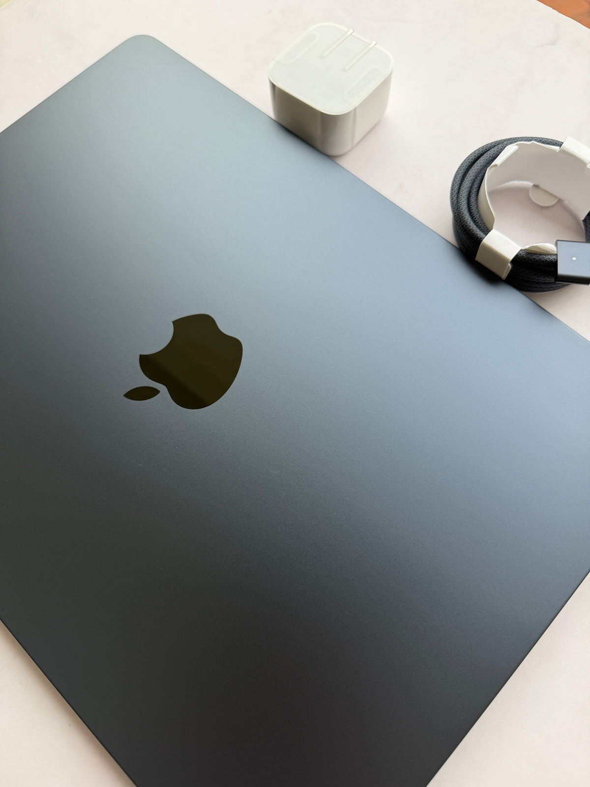 Macbook Air M5 Midnight - 512GB, 16GB, 13.6"