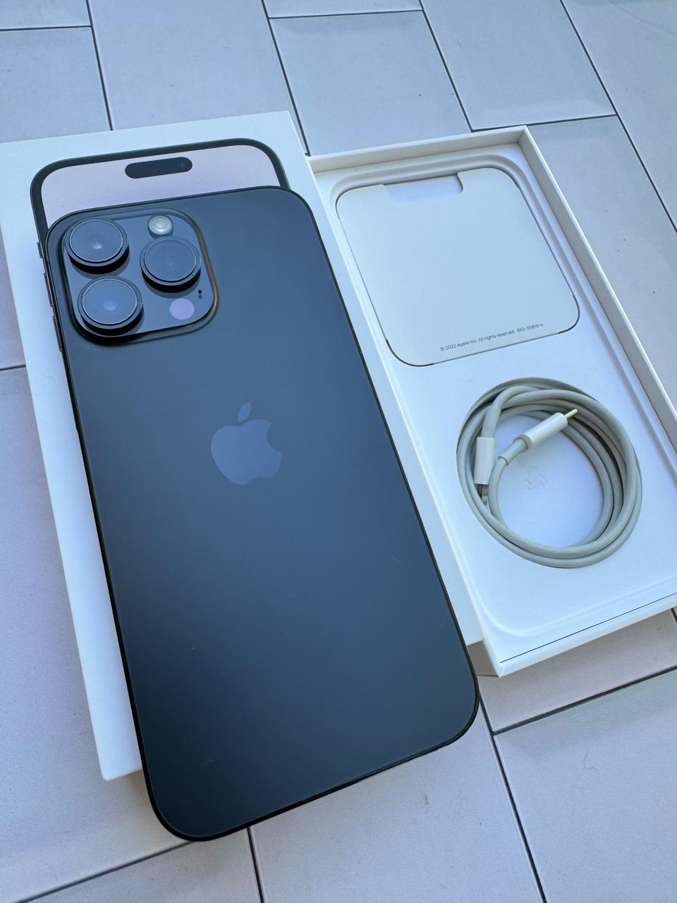 iPhone 14 Pro Max - Versión con chip, 256GB, Black
